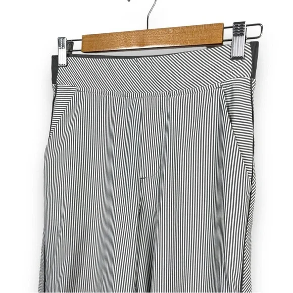 Athleta Brooklyn Textured Ankle Pant Gray and White Stripe Size 4 - Picture 6 of 10